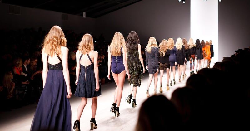 Mode inclusive dans les défilés parisiens : la révolution qui change la mode